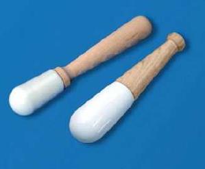 Tłuczek szorstki z drewnianą rączką