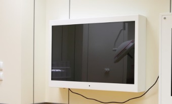 Monitory medyczne ULTRAVIOL monitor medyczny 32"