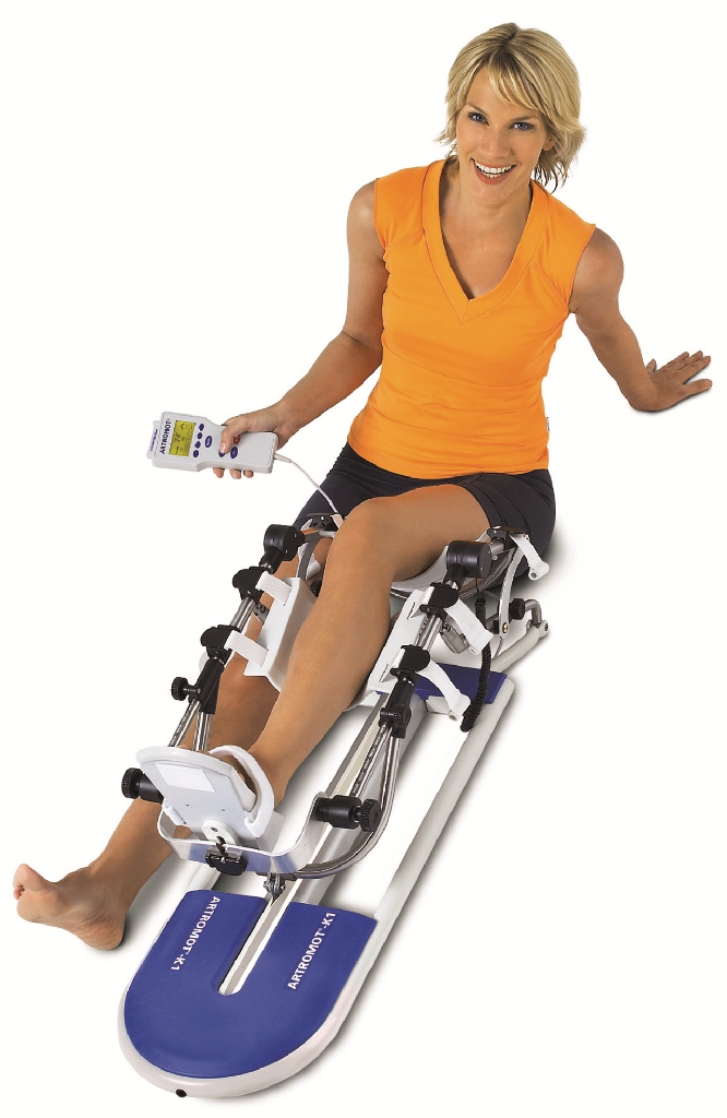 Staw kolanowy i biodrowy - szyny CPM ORMED ARTROMOT-K1 z elektrostymulacją