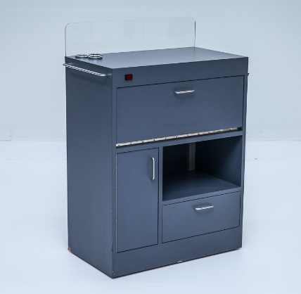 Szafki medyczne używane B/D Arestomed rekondycjonowany