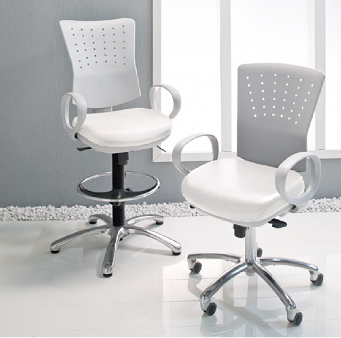 Taborety medyczne i laboratoryjne GHARIENI Advance