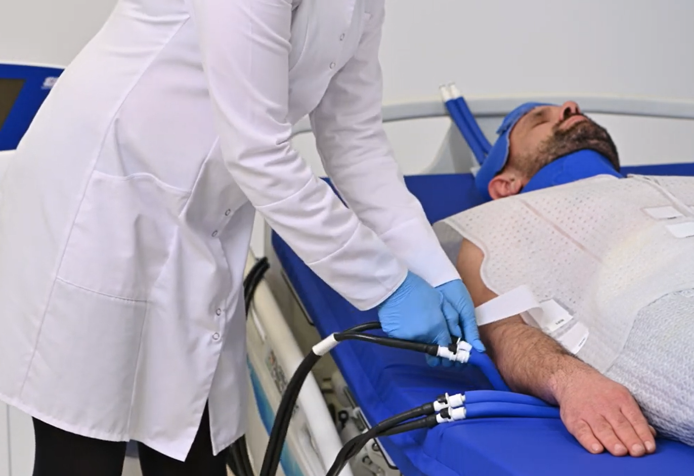 Aparaty do ogrzewania - ochładzania (hipotermii) pacjenta EM-MED TrueCool Premium / TrueCool Lite