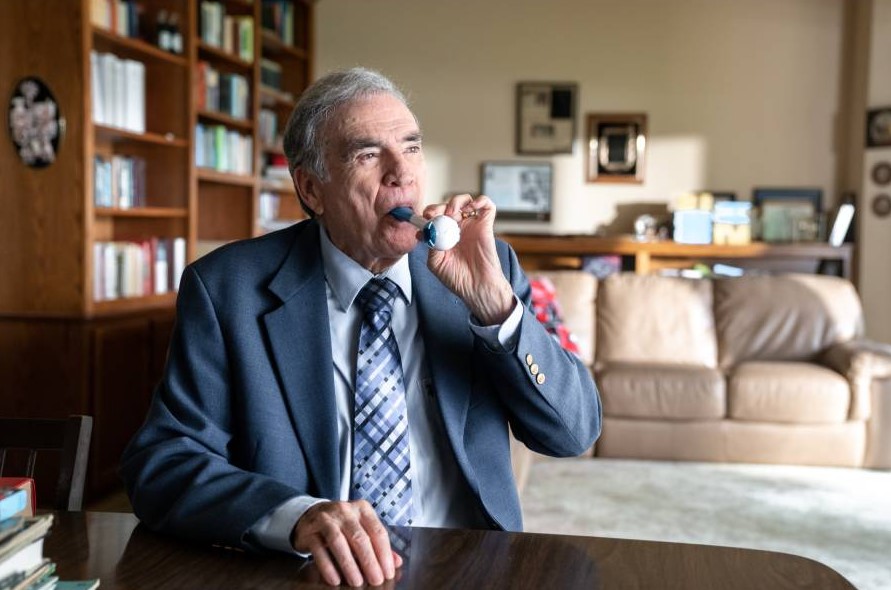 Aparaty do treningu oddychania - trenażery mięśni oddechowych PNMedical BREATHER