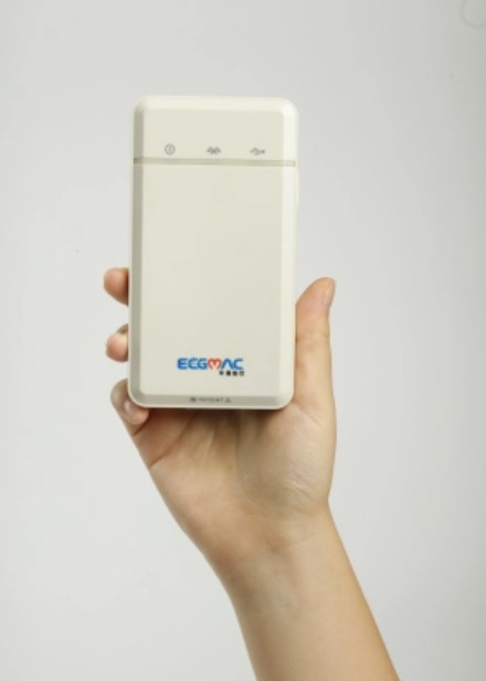 Aparaty EKG - Elektrokardiografy ECGMAC  PE-1204