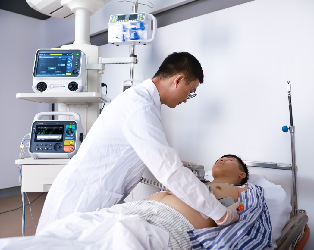Defibrylatory kliniczne Ambulanc Amoul i6