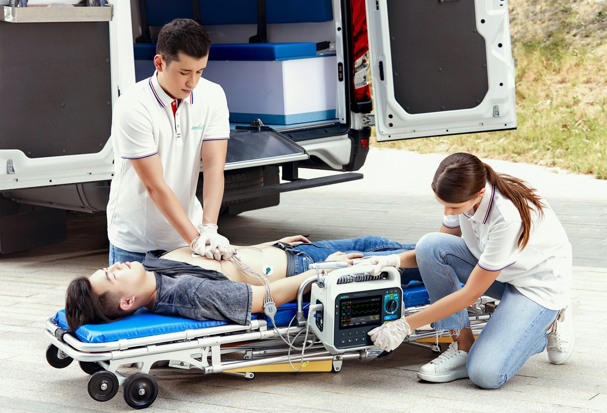 Defibrylatory kliniczne Ambulanc Amoul i2