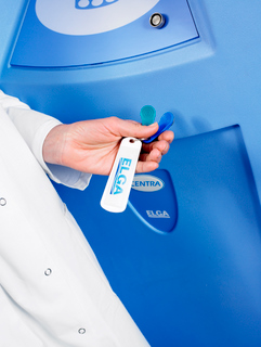 Demineralizatory, Stacje uzdatniania wody aptek i laboratorium ELGA CENTRA-R 200