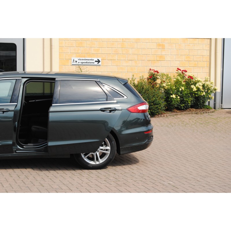 Elektrycznie przesuwane drzwi tylne dla osób niepełnosprawnych B/D Elektrycznie przesuwane drzwi tylne