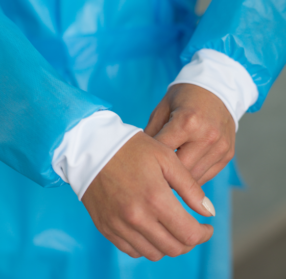 Fartuchy chirurgiczne jednorazowe B/D Fartuch barierowy niebieski