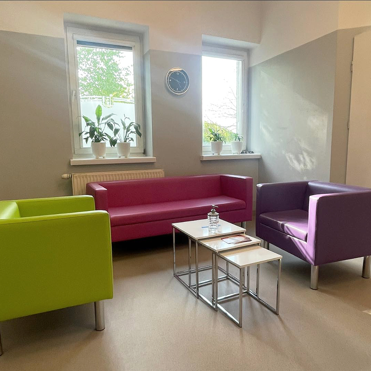 Fotele do poczekalni medycznych Interio Mobili GRAFFITI