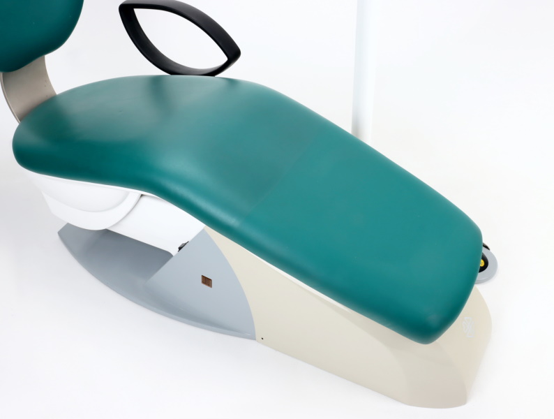 Fotele stomatologiczne używane B/D Chirana Medical SK1 - Praiston rekondycjonowane