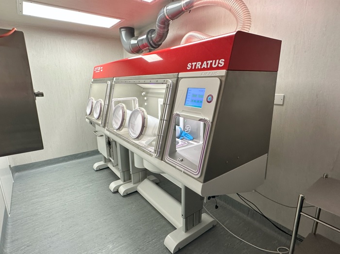 Komory rękawicowe do pracowni medycyny nuklearnej Cirrus Stratus