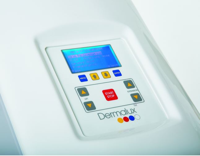 Lampy do fototerapii LED Dermalux Tri-Wave