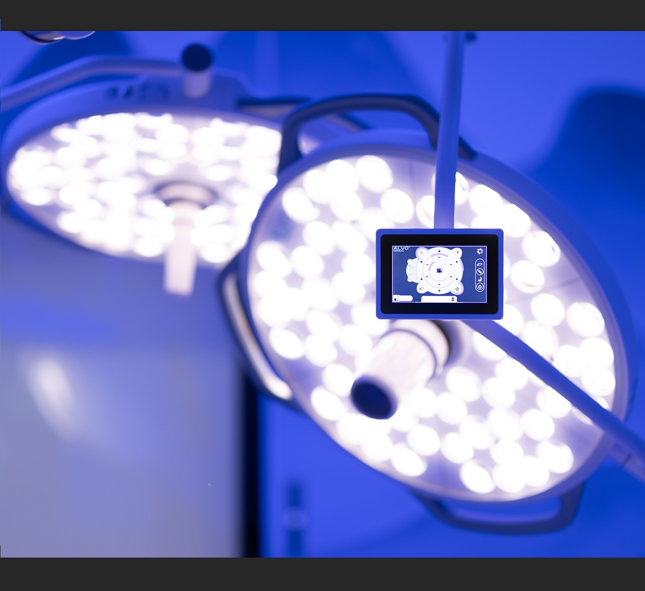 Lampy operacyjne potrójne ALVO Medical Vela Plus