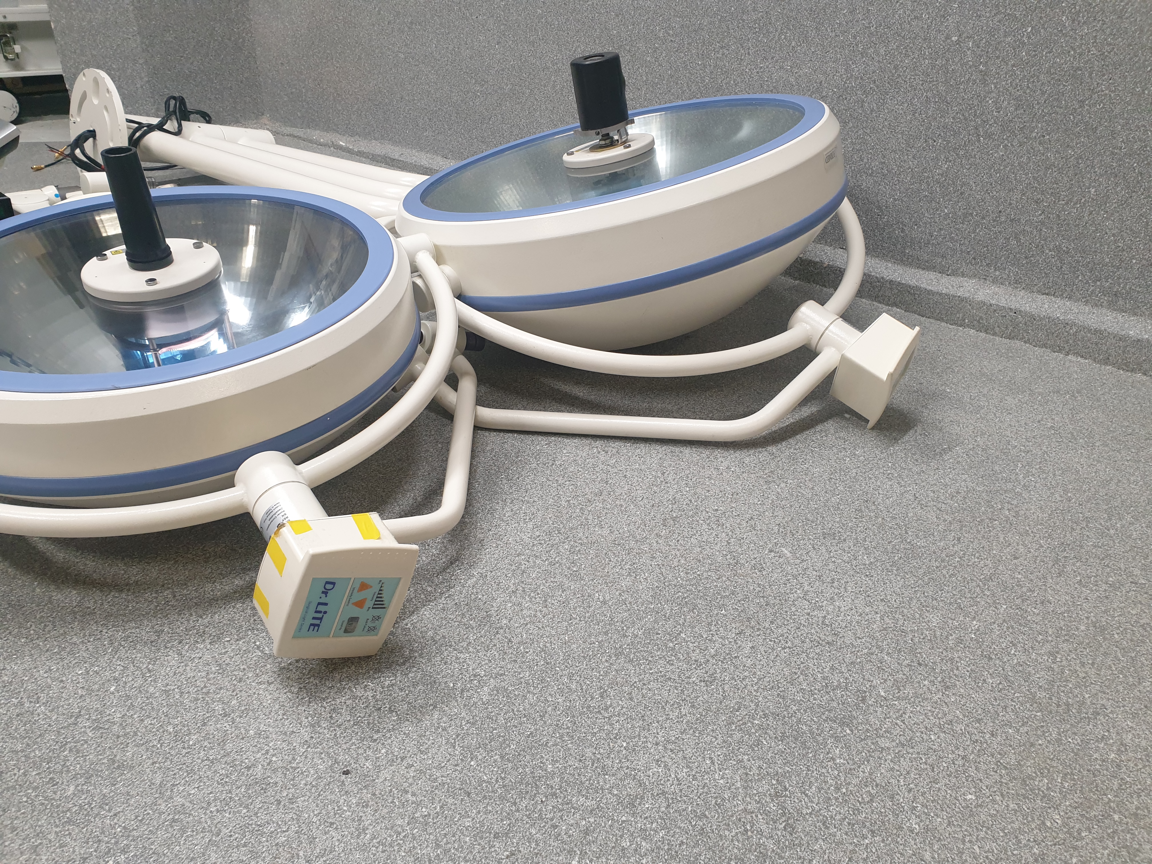 Lampy operacyjne używane Trident Trident Dr.LiTE serii 2066 - medsystems rekondycjonowany