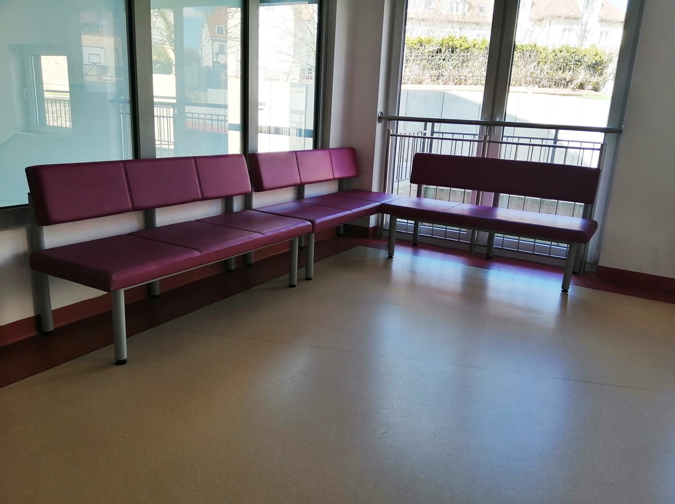 Ławki do poczekalni medycznych MEBLANT Station