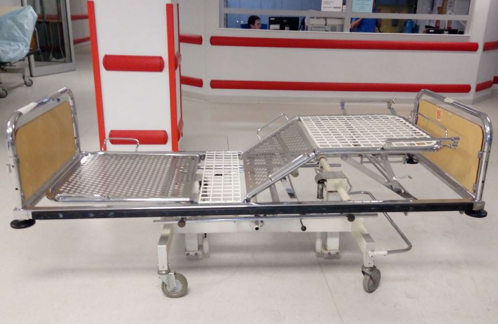 Łóżka rehabilitacyjne szpitalne używane B/D Używane