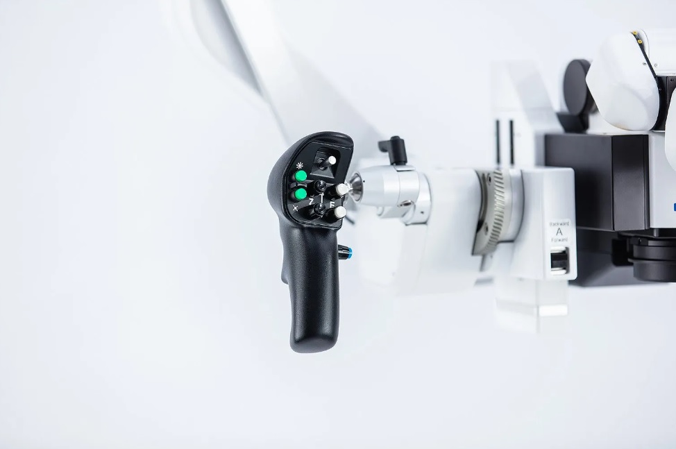 Mikroskopy operacyjne Mitaka Kohki MM90/SOH