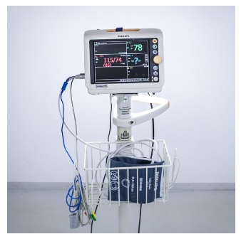 Monitory podstawowych funkcji życiowych używane B/D Philips Suresigns VS3 / VM4 - Arestomed rekondycjonowany