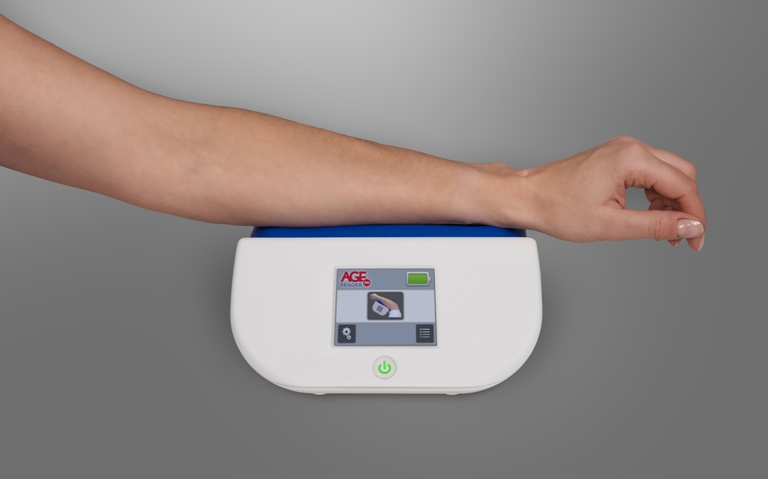 Monitory ryzyka sercowo-naczyniowego i cukrzycy DiagnOptics Technologies AGE READER mu