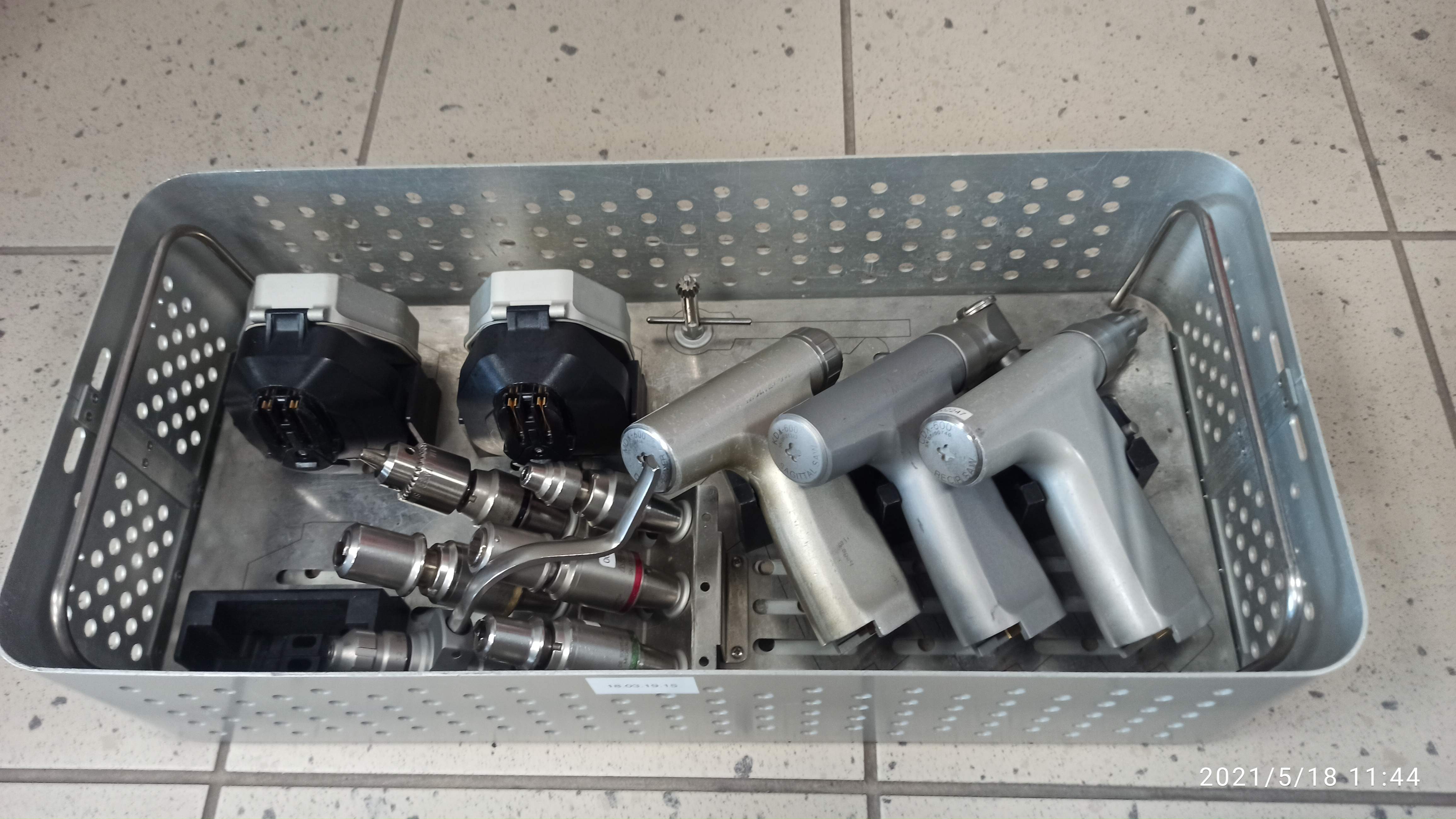 Napędy chirurgiczne - wiertarki ortopedyczne używane b/d Desoutter 600 MDX-600 Dol-Med używane