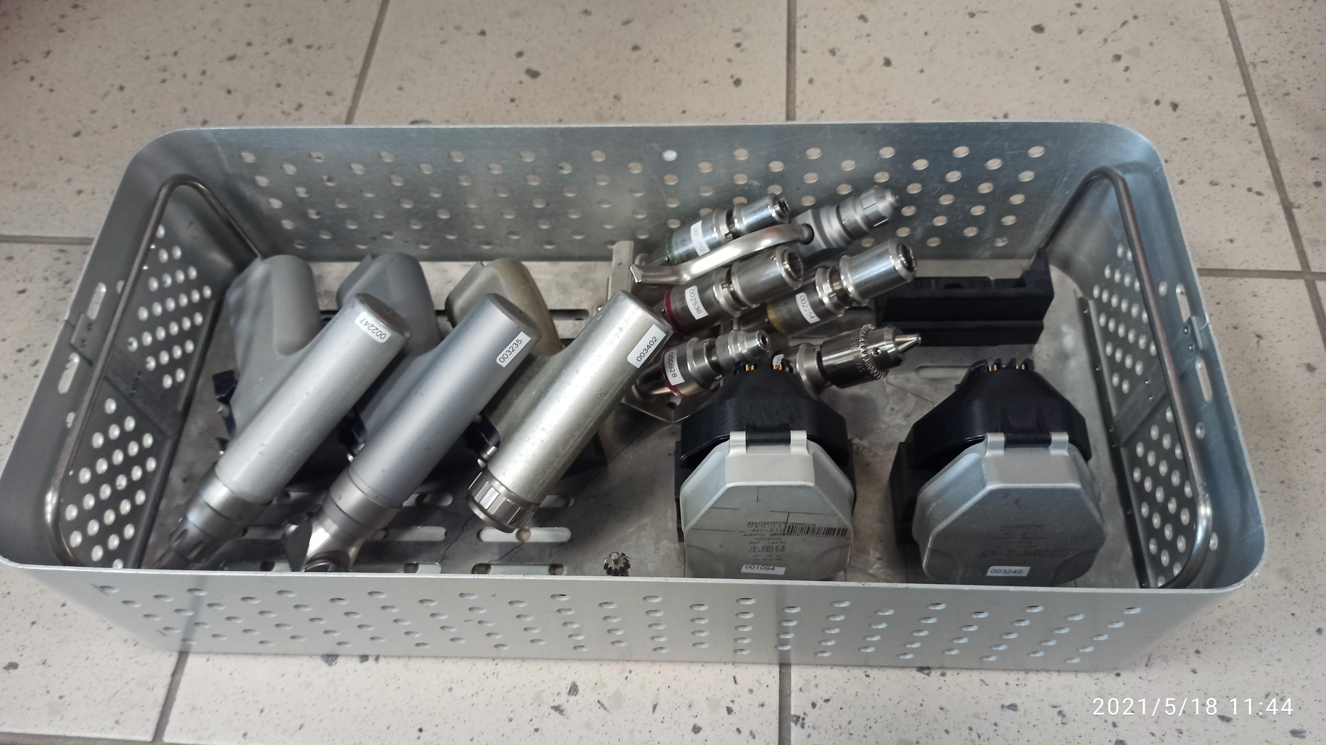 Napędy chirurgiczne - wiertarki ortopedyczne używane b/d Desoutter 600 MDX-600 Dol-Med używane