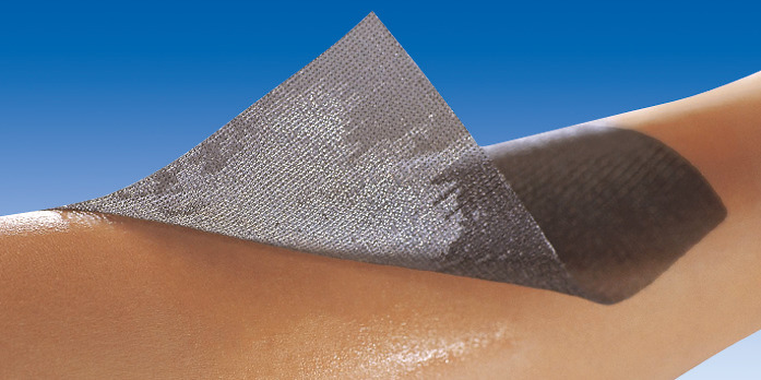 Opatrunki z jonami srebra HARTMANN Atrauman Ag