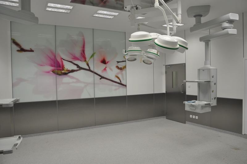 Panele ścienne i sufitowe do sal operacyjnych WIBO-BT Panele szklane