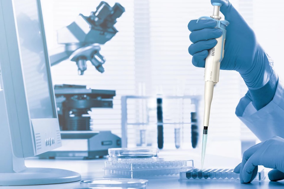 Pipety zmiennopojemnościowe DLAB Scientific HiPette