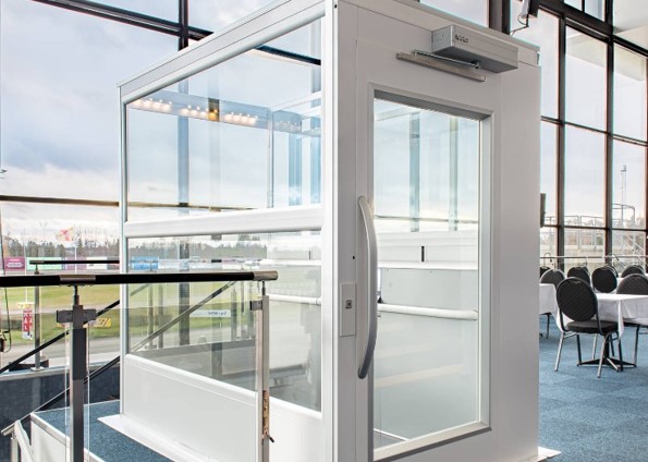 Podnośniki platformowe (windy dla niepełnosprawnych) CIBES LIFT AB A8000
