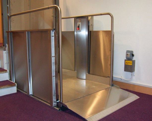 Podnośniki platformowe (windy dla niepełnosprawnych) Garaventa HETEK-LIFT LM