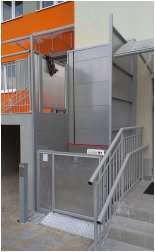 Podnośniki platformowe (windy dla niepełnosprawnych) Producent - Polska B900