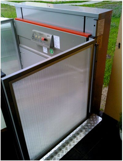 Podnośniki platformowe (windy dla niepełnosprawnych) Producent - Polska B900