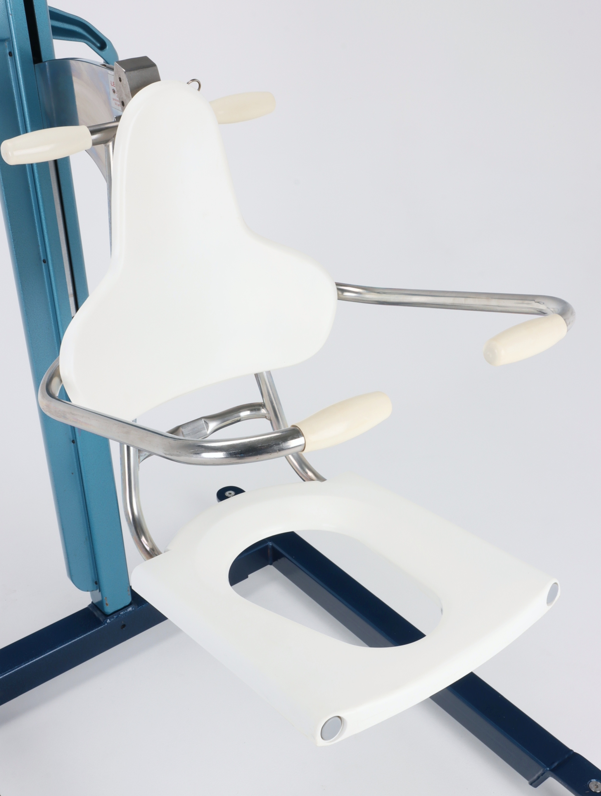 Podnośniki transportowo-kąpielowe używane Arjo MECANAIDS AMBULIFT B - Praiston rekondycjonowane