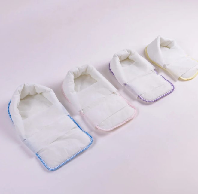 Pozycjonery noworodków B/D Do kangurowania noworodków