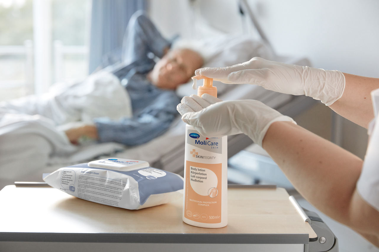 Preparaty pielęgnacyjne do rąk i skóry HARTMANN MoliCare Skin Nawilżanie