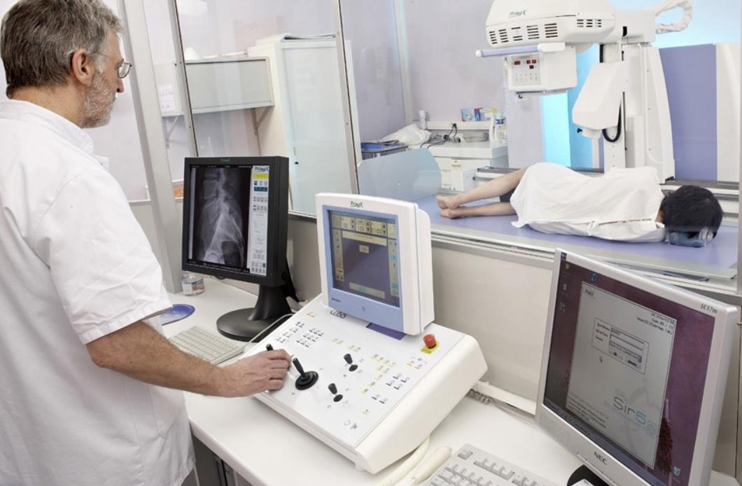 RTG zdalnie sterowane, uniwersalne do radiografii i fluoroskopii MECALL EIDOS 439RF