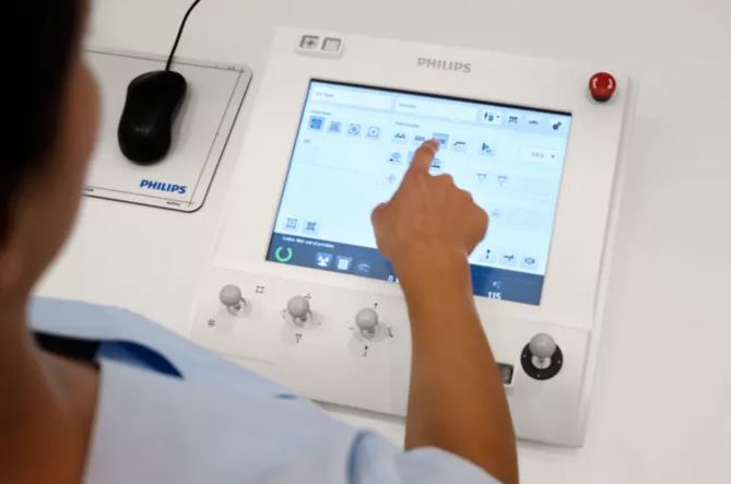 RTG zdalnie sterowane, uniwersalne do radiografii i fluoroskopii PHILIPS CombiDiagnost R90