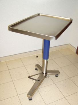 Stoliki na instrumenty - asystory używane B/D Dol-med używane