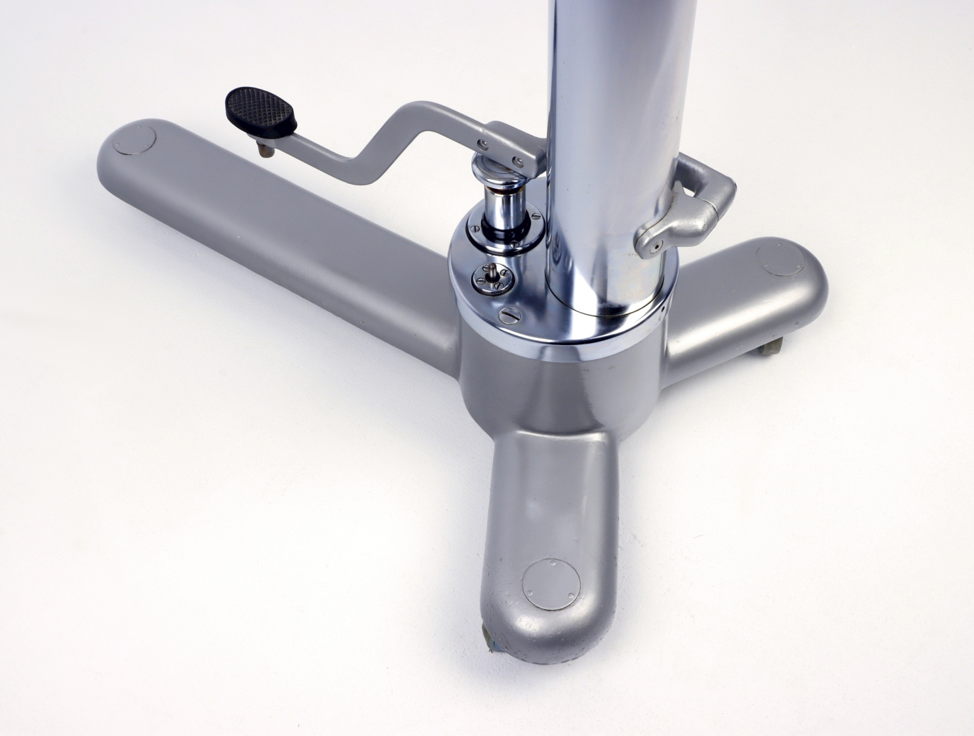 Stoliki na instrumenty - asystory używane B/D Praistech - Praiston rekondycjonowany