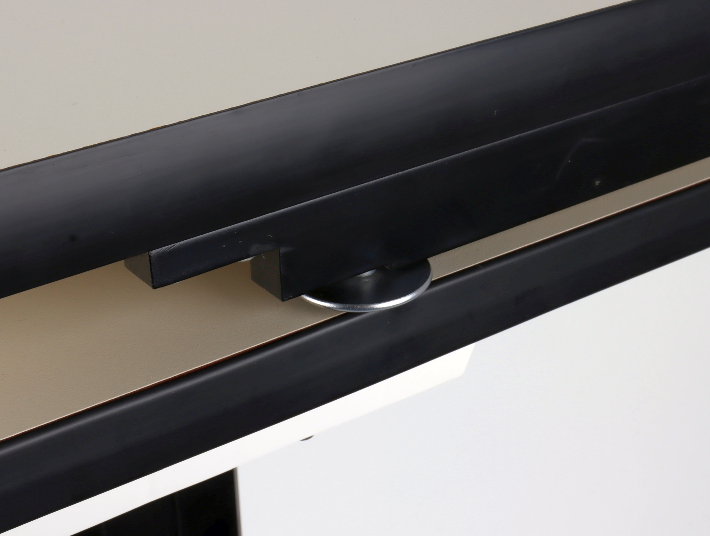 Stoliki okulistyczne używane B/D Praistech - Praiston rekondycjonowany