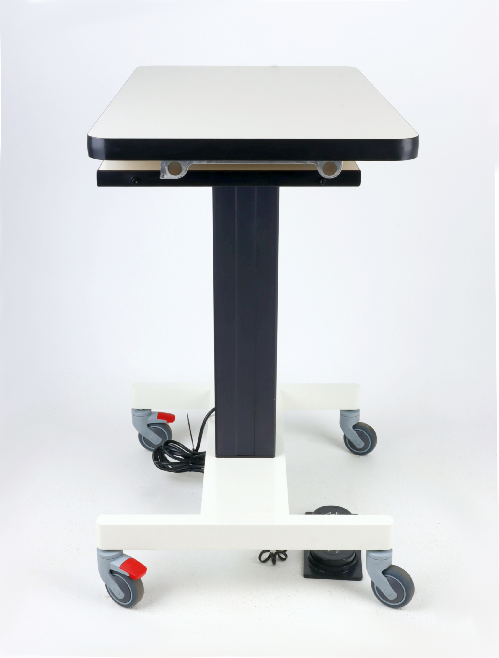 Stoliki okulistyczne używane B/D Praistech - Praiston rekondycjonowany