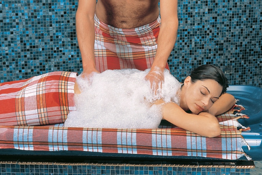 Stoły i leżanki do SPA GHARIENI HAMAM