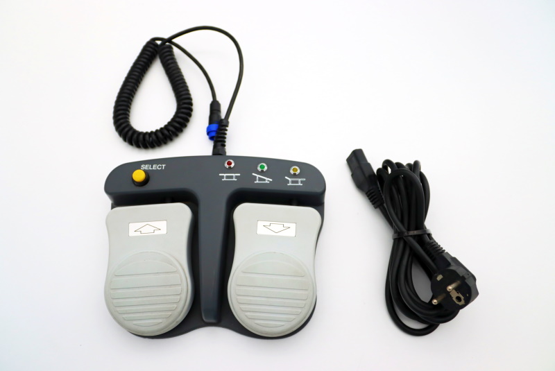 Stoły zabiegowe i do badań używane B/D Medifa 112802 - Praiston rekondycjonowany