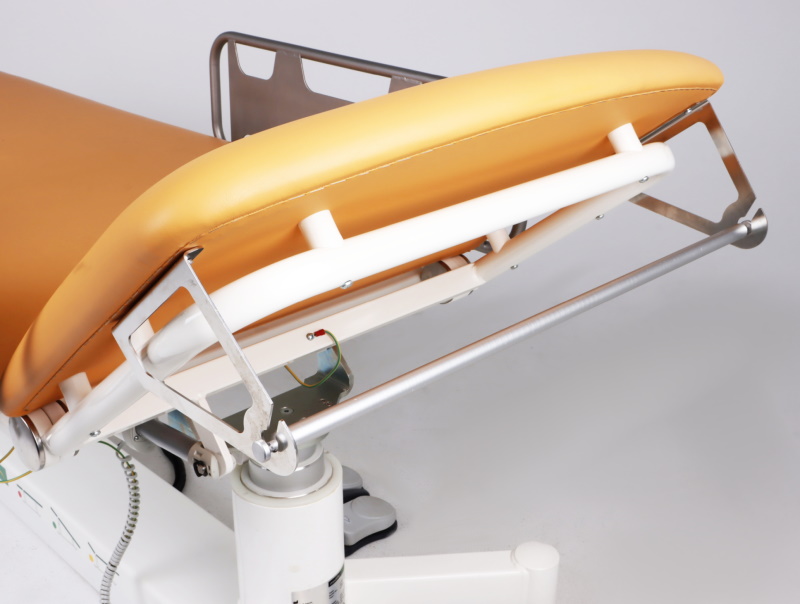 Stoły zabiegowe i do badań używane B/D Medifa 112802 - Praiston rekondycjonowany