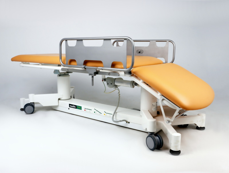 Stoły zabiegowe i do badań używane B/D Medifa 112802 - Praiston rekondycjonowany