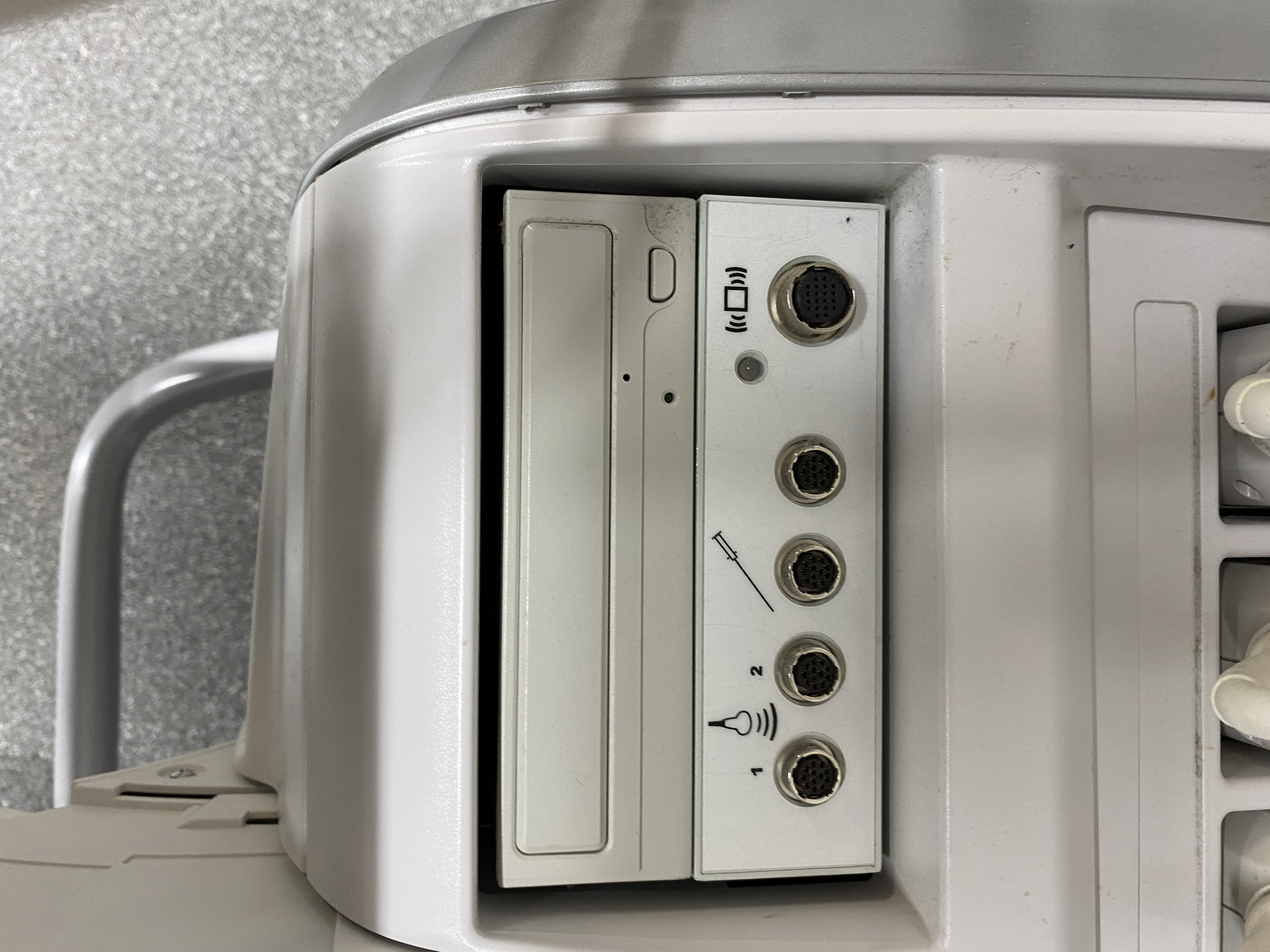 Ultrasonografy wielonarządowe używane GE Healtcare GE Logiq E9 - medsystems rekondycjonowany 