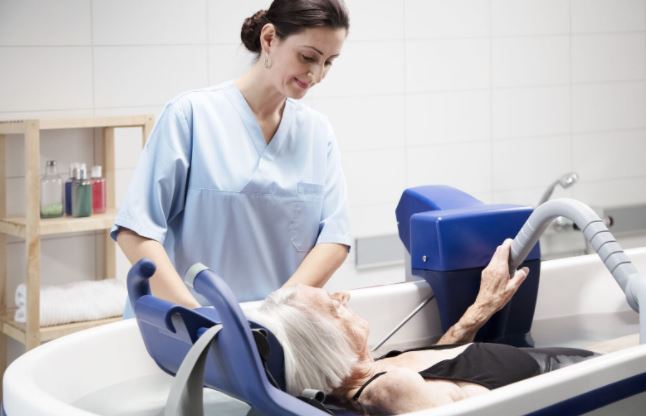 Wanny pielęgnacyjne w pozycji leżącej Arjo Harmonie