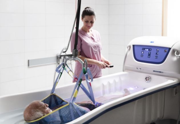 Wanny pielęgnacyjne w pozycji leżącej Arjo Harmonie