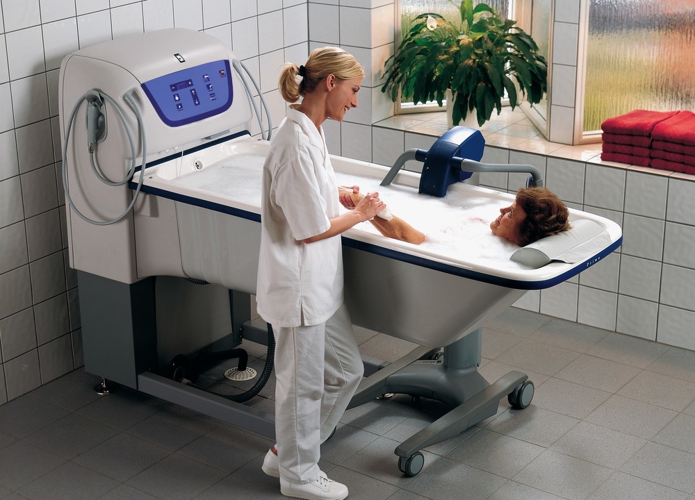 Wanny pielęgnacyjne w pozycji leżącej Arjo Primo